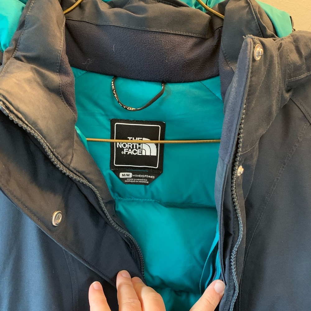 The North Face faux fur hooded winter parka - Picture 2 of 3
